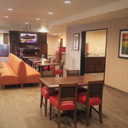 Inn At Hunters Run Watford City Dış mekan fotoğraf