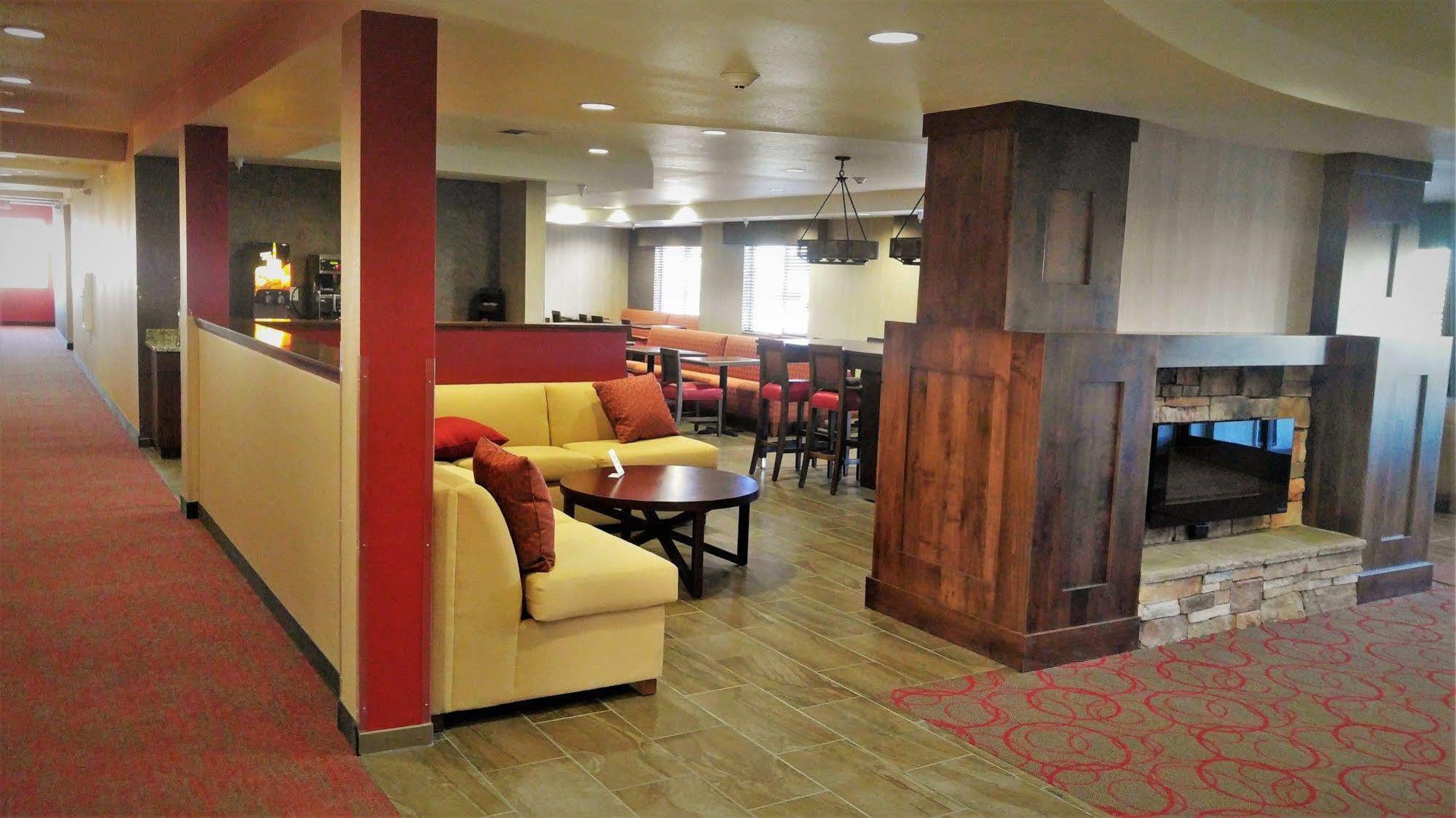 Inn At Hunters Run Watford City Dış mekan fotoğraf